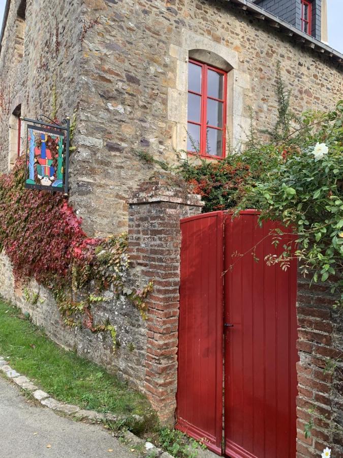 Cote Jardin Panzió Sainte-Suzanne  Kültér fotó